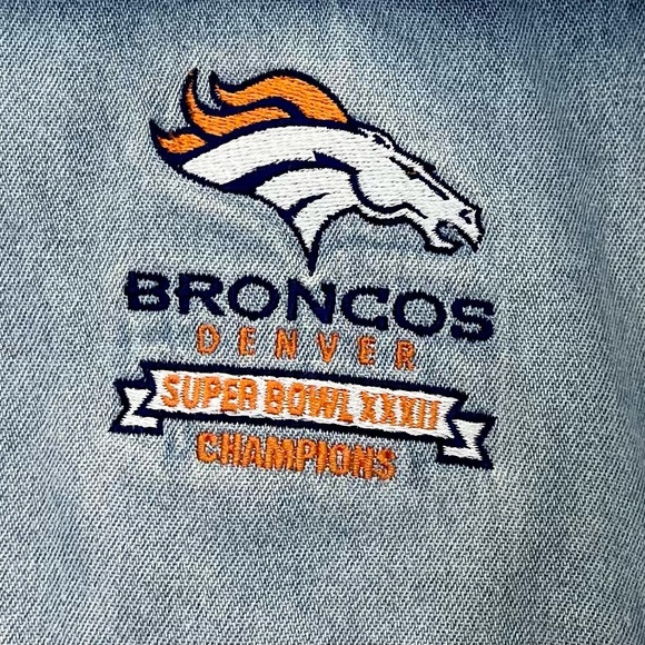 Antigua NFL Denver Broncos Denim Button Down Shirt Large Superbowl Champions - Picture 2 of 7